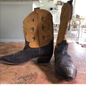 Justin Cowgirl Boots size 10
